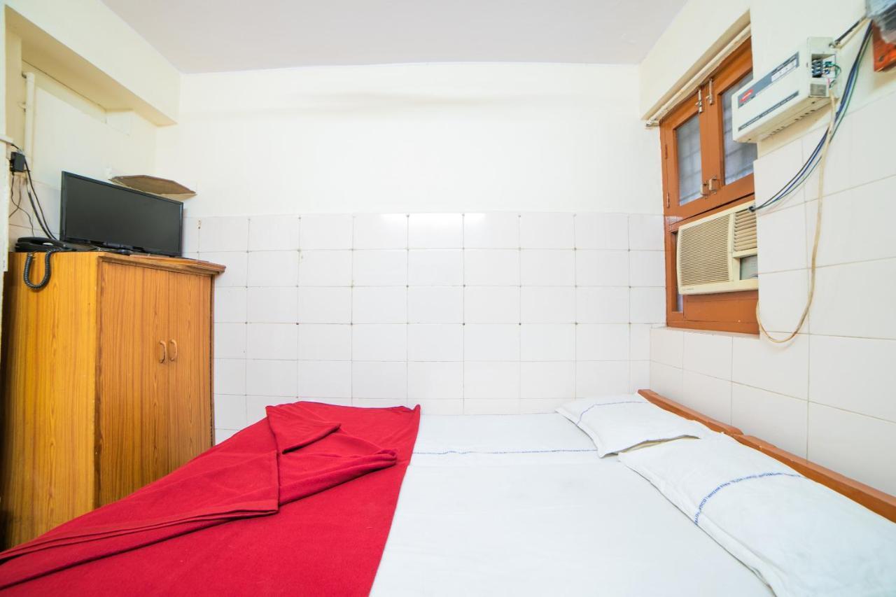 Hotel O Sree Radha Lodge Near Snow World Secunderabad Bagian luar foto